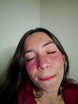 Snapshot of loveuu-bae chatting on 3, 2, 2026 loveuu-bae online show from 3, 2, 2026