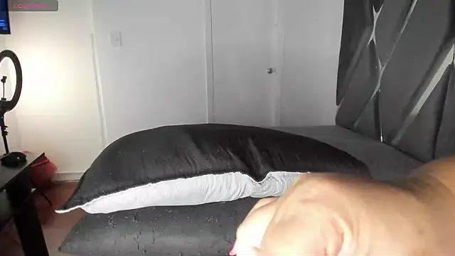 moonsweet1 online show from 25, 4, 2026