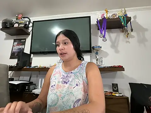 kinky milaxh online show from 4, 3, 2026