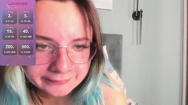 Snapshot of MilaniaCute chatting on 27, 10, 2025 MilaniaCute online show from 27, 10, 2025