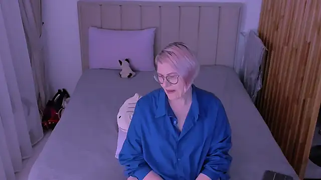 sabrinamacmarren online show from 21, 3, 2026