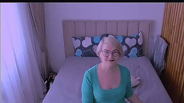 Snapshot of sabrinamacmarren chatting on 18, 4, 2026 sabrinamacmarren online show from 18, 4, 2026
