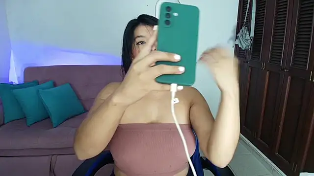 Julieta Sandia online show from 8, 2, 2026