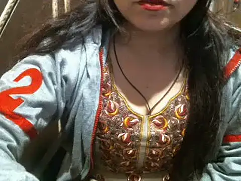 Snapshot of UrsMansi chatting on 18, 12, 2024 UrsMansi online show from 18, 12, 2024