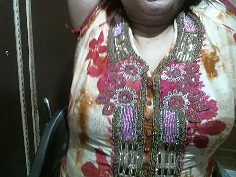 Snapshot of UrsMansi chatting on 15, 9, 2025 UrsMansi online show from 15, 9, 2025