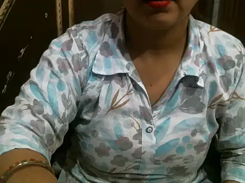 Snapshot of UrsMansi chatting on 18, 10, 2025 UrsMansi online show from 18, 10, 2025