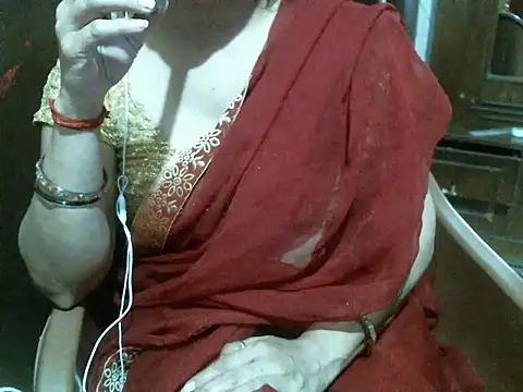 Snapshot of UrsMansi chatting on 4, 11, 2025 UrsMansi online show from 4, 11, 2025