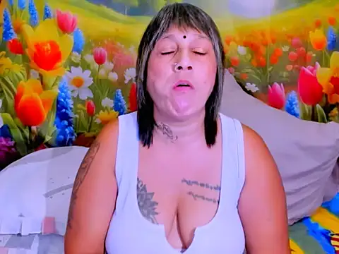 Snapshot of indianroxy chatting on 21, 4, 2026 indianroxy online show from 21, 4, 2026