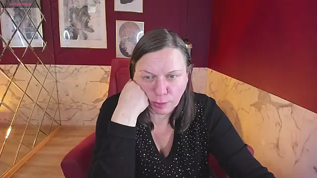 KellyPerfection online show from 4, 12, 2025