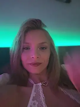 Snapshot of AnastasiaAniess chatting on 6, 1, 2025 AnastasiaAniess online show from 6, 1, 2025