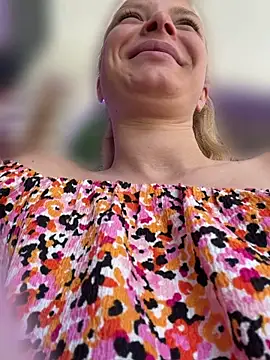 Snapshot of AnastasiaAniess chatting on 24, 4, 2026 AnastasiaAniess online show from 24, 4, 2026