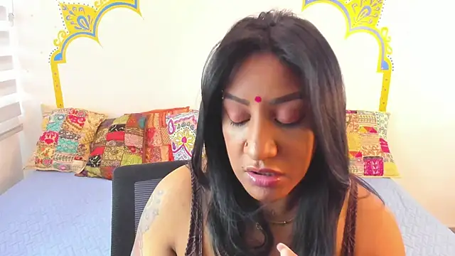 LadyNahir online show from 6, 11, 2025