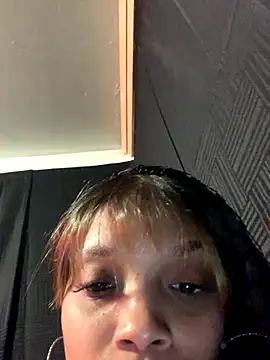 Rakiyahcharms online show from 17, 12, 2025