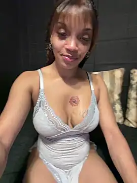Snapshot of Rakiyahcharms chatting on 19, 6, 2026 Rakiyahcharms online show from 19, 6, 2026