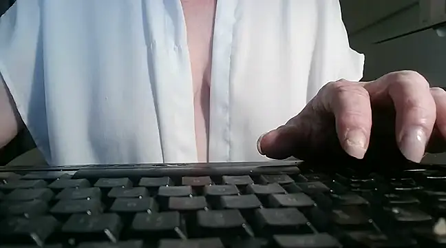 Snapshot of heidi60 chatting on 16, 2, 2025 heidi60 online show from 16, 2, 2025