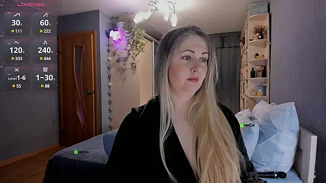 SweetLanna online show from 2, 1, 2025