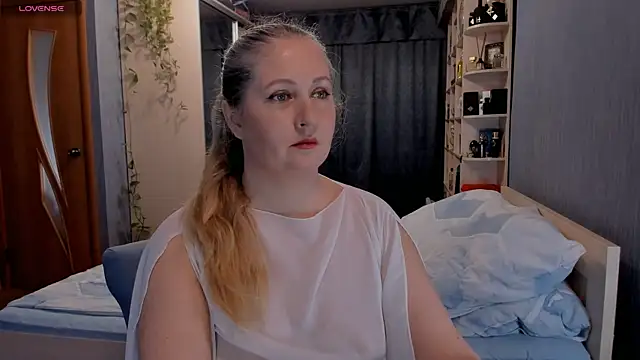 SweetLanna online show from 1, 4, 2026