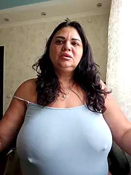 Snapshot of littleRikka chatting on 6, 10, 2025 littleRikka online show from 6, 10, 2025