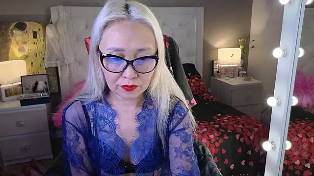 Snapshot of RoxalanaStar chatting on 31, 1, 2026 RoxalanaStar online show from 31, 1, 2026