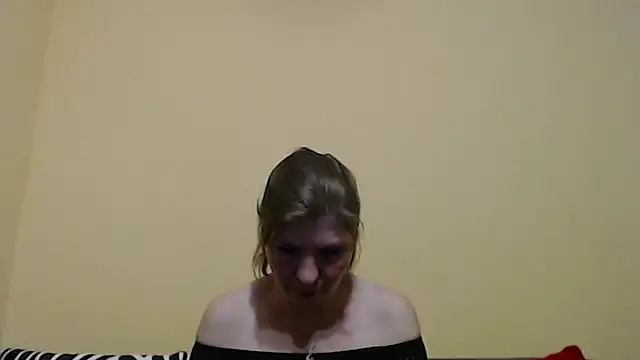 Snapshot of christine33 chatting on 27, 2, 2026 christine33 online show from 27, 2, 2026