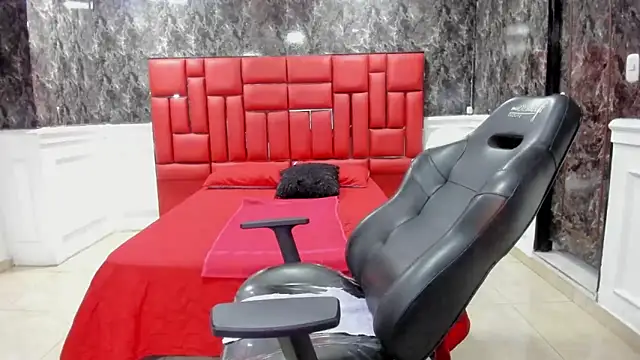 Imyourdirtymilf online show from 8, 10, 2025