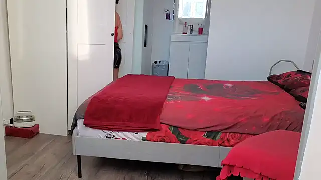 HotSpicyGujju online show from 28, 11, 2025