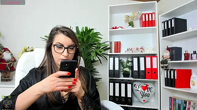 Snapshot of amayawest chatting on 28, 12, 2024 amayawest online show from 28, 12, 2024