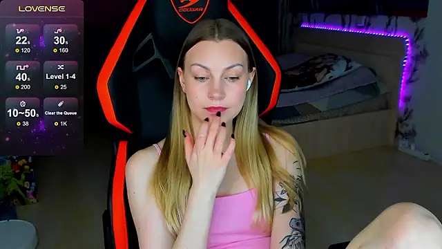 Snapshot of BiMolly chatting on 28, 2, 2026 BiMolly online show from 28, 2, 2026