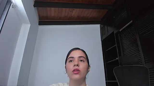 Snapshot of mia_collins_x chatting on 24, 10, 2025 mia collins x online show from 24, 10, 2025