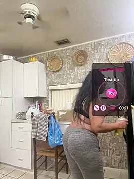 Snapshot of PichyPrettyPussy chatting on 20, 5, 2026 PichyPrettyPussy online show from 20, 5, 2026