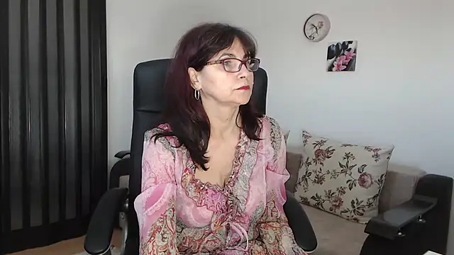 Snapshot of helua54 chatting on 10, 3, 2025 helua54 online show from 10, 3, 2025