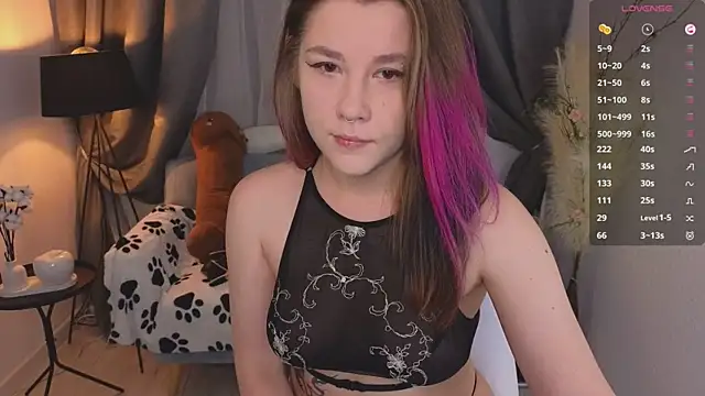 Snapshot of Mira_Falls chatting on 2, 10, 2025 Mira Falls online show from 2, 10, 2025