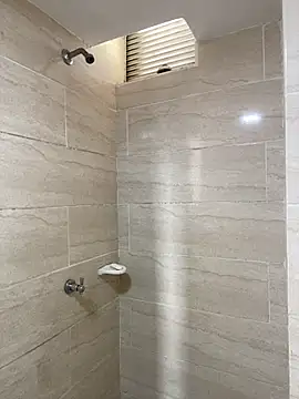 Shantal Lovee online show from 7, 2, 2026