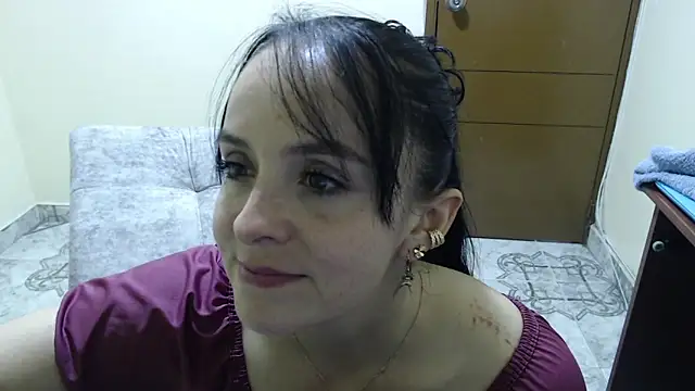 Snapshot of antara_hotgirl chatting on 28, 4, 2026 antara hotgirl online show from 28, 4, 2026