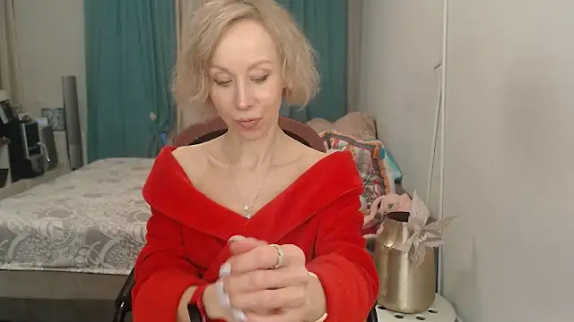 Snapshot of LuxuryNika chatting on 2, 5, 2026 LuxuryNika online show from 2, 5, 2026
