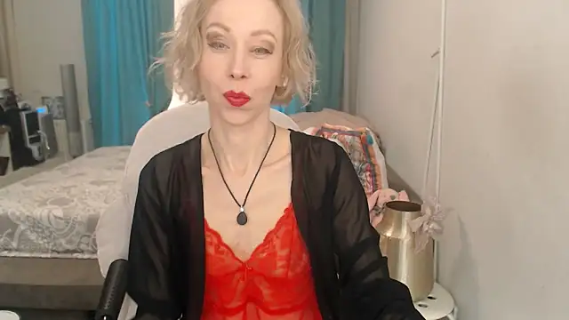 Snapshot of LuxuryNika chatting on 4, 5, 2026 LuxuryNika online show from 4, 5, 2026