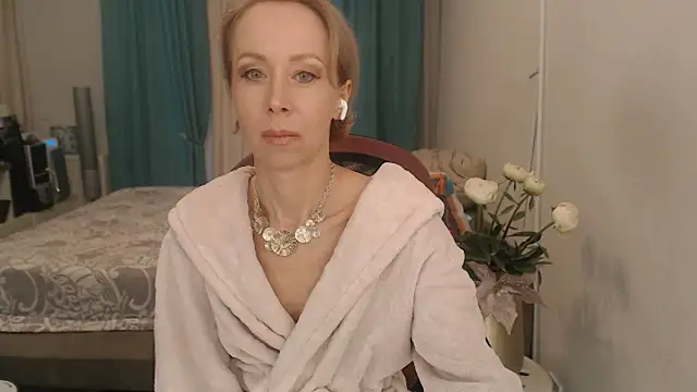 Snapshot of LuxuryNika chatting on 13, 5, 2026 LuxuryNika online show from 13, 5, 2026