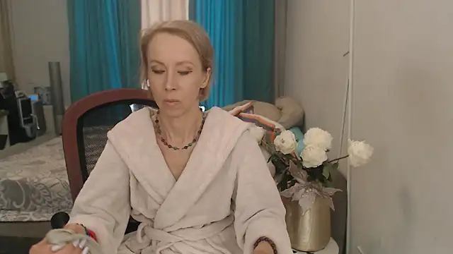 Snapshot of LuxuryNika chatting on 15, 5, 2026 LuxuryNika online show from 15, 5, 2026