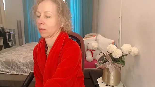 Snapshot of LuxuryNika chatting on 17, 5, 2026 LuxuryNika online show from 17, 5, 2026