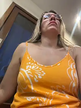 Snapshot of Gatitacarlita chatting on 20, 12, 2025 Gatitacarlita online show from 20, 12, 2025