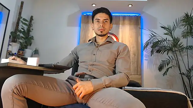 Andrew 4  online show from 17, 7, 2026