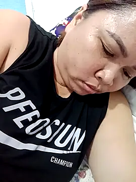 XXLorie 02 online show from 7, 10, 2025