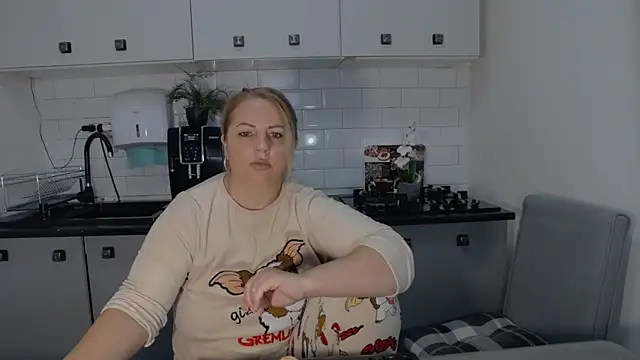 erikaerika online show from 20, 9, 2025