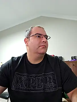 Andrew1900529 online show from 3, 11, 2025