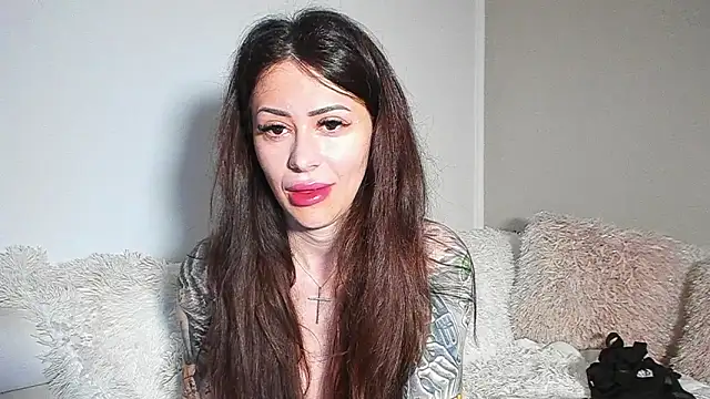 BrianaDiamondXXX online show from 8, 7, 2026