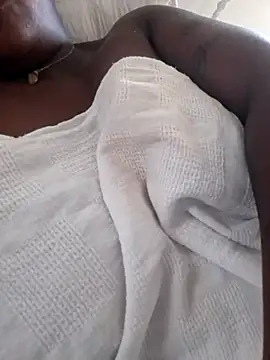 Snapshot of Adrilovechocolate chatting on 4, 5, 2026 Adrilovechocolate online show from 4, 5, 2026