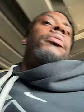 Snapshot of blue5455 chatting on 4, 3, 2025 blue5455 online show from 4, 3, 2025