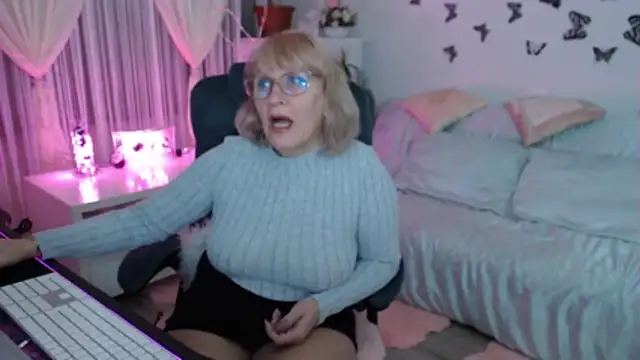 Ghertrude52 online show from 16, 11, 2025