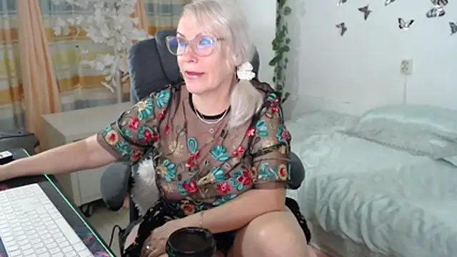 Snapshot of Ghertrude52 chatting on 15, 6, 2026 Ghertrude52 online show from 15, 6, 2026