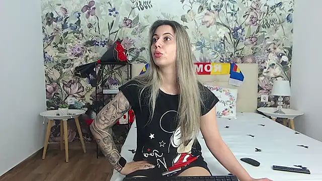 Snapshot of RoseDiamond06 chatting on 26, 6, 2026 RoseDiamond06 online show from 26, 6, 2026